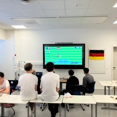 Link öffnet seitenüberlagerndes Dialog-Fenster