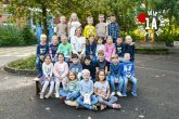 Kinder der Igelklasse mit ihrer Klassenlehrerin.