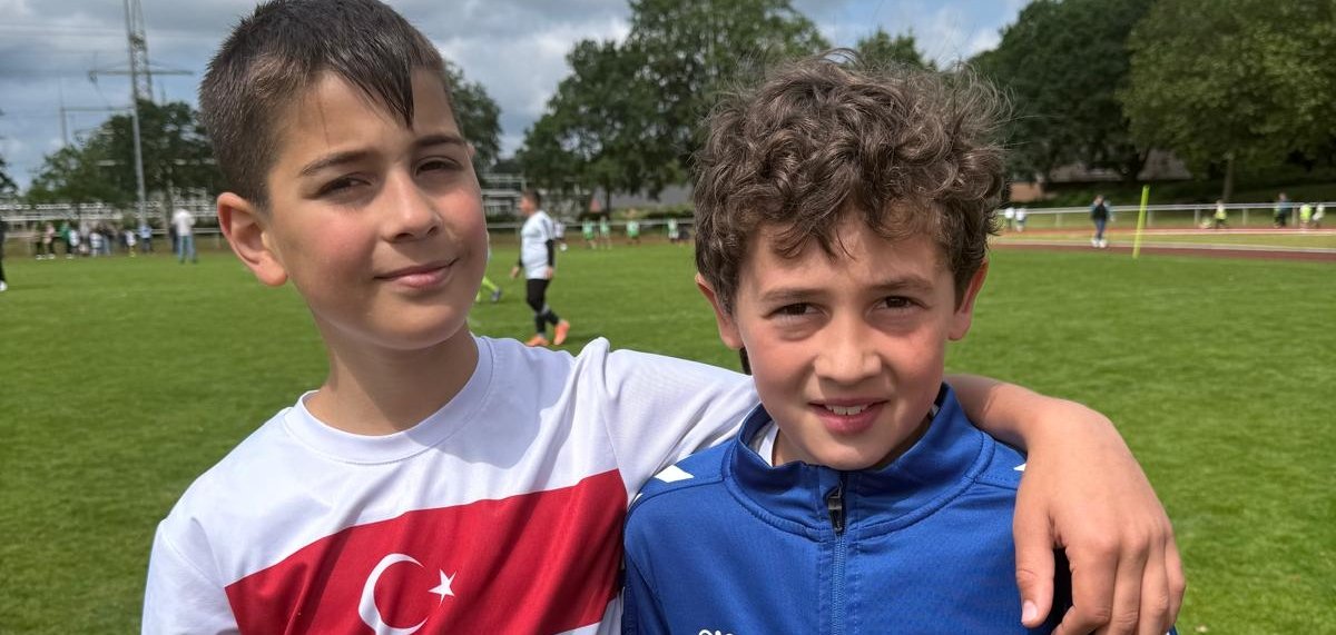 Kinder der Viktoriaschule beim Fußballcup