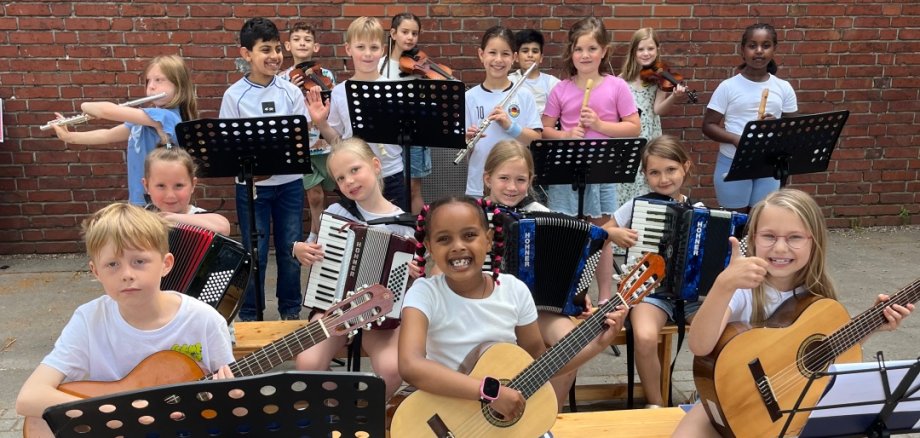 Kinder der Viktoriaschule geben ein Jekits- Konzert