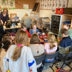 Weichnachtliches Basteln in der Klasse 3c.