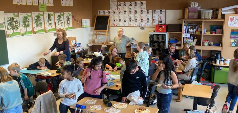 Weichnachtliches Basteln in der Klasse 3c.