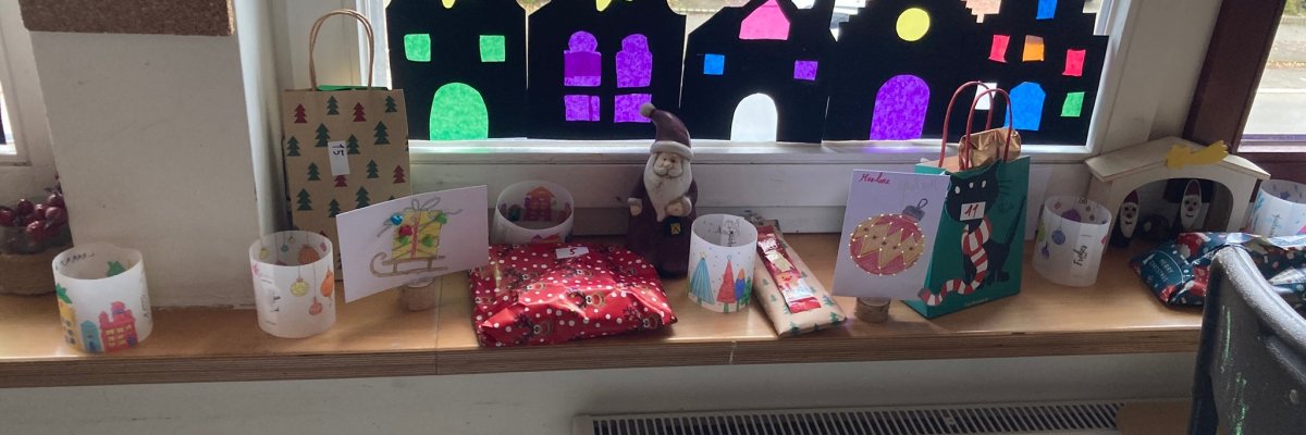 Weichnachtliches Basteln in der Klasse 3c.